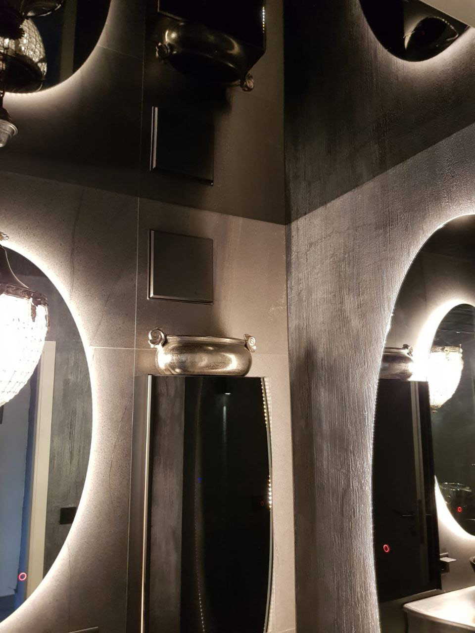 Spanndecke mit Beleuchtung in Lage