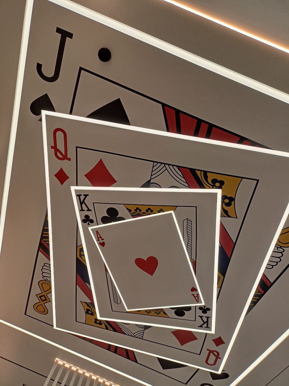 Spanndecke mit Beleuchtung in Burbach